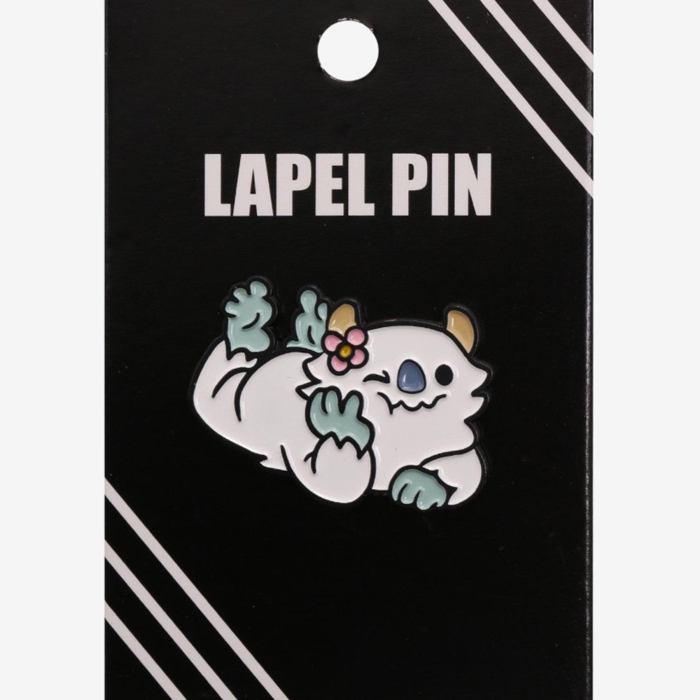 Hot Topic Winking Yeti Enamel Pin‎